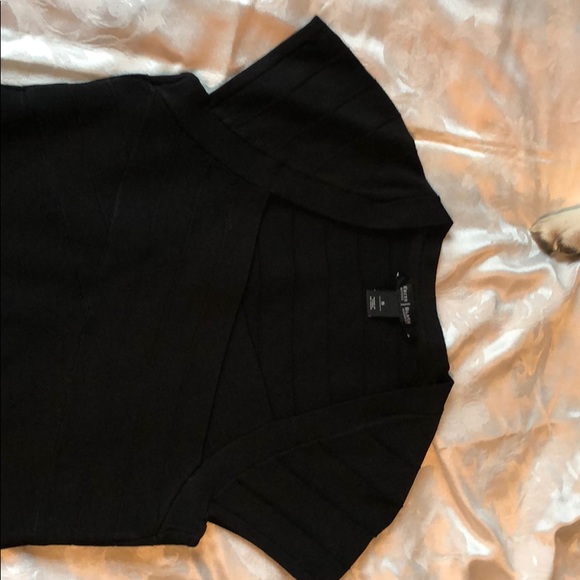 Tops - Picture 4 of 4